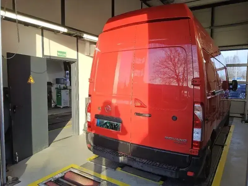 Gebraucht Opel Movano 180 PS (132 kW) 2022 Mohnrot Van