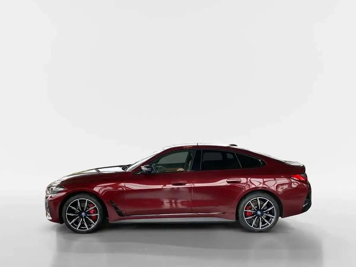 Gebraucht BMW i4 M Sport 350 kW (476 PS) 2022 Aventurinrot metallic Limousine