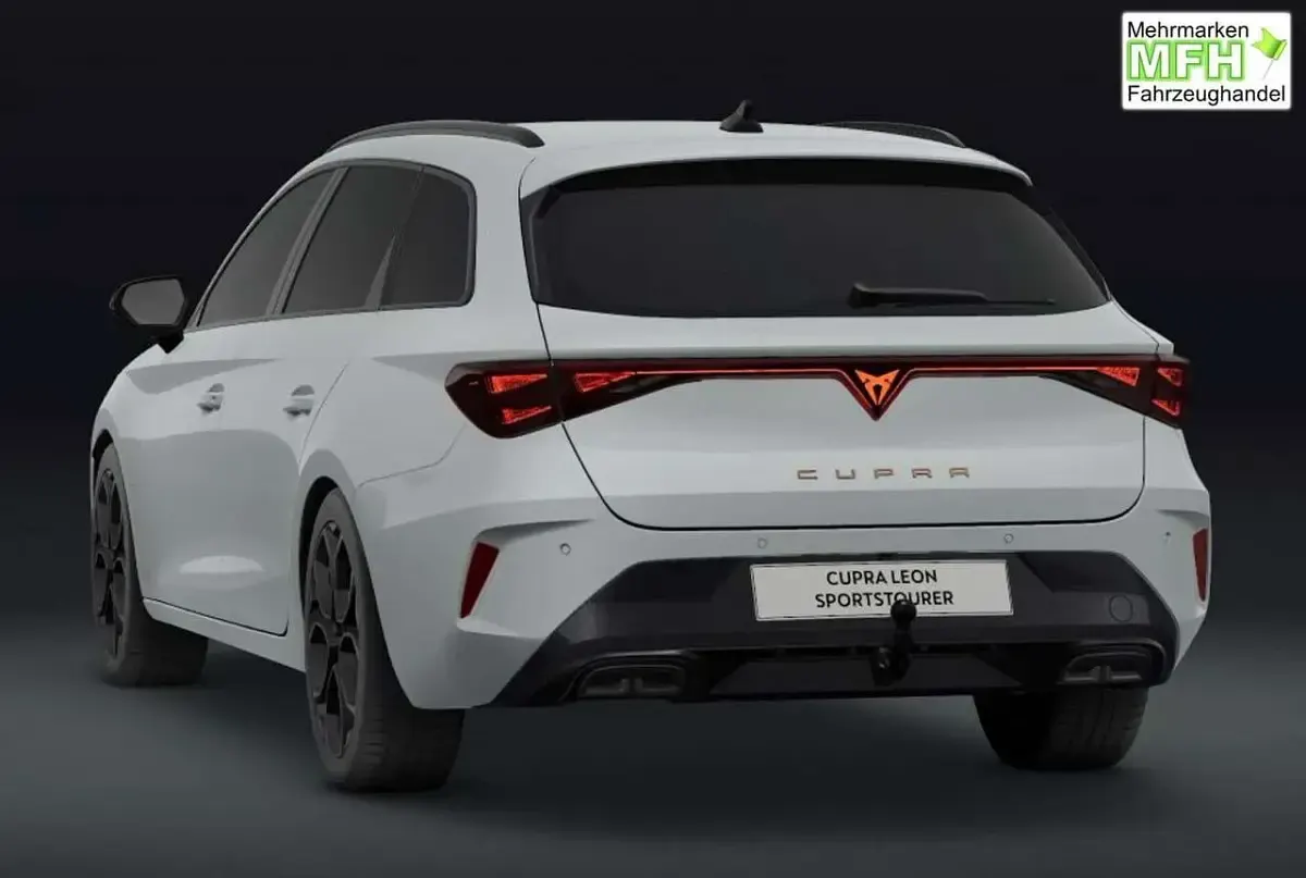 Neu Cupra Leon 204 PS (150 kW) 2026 Glacial white metallic Kombi
