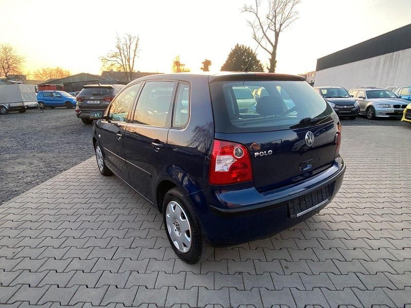Gebraucht VW Polo Basis 64 PS (47 kW) 2003 Blau Kleinwagen