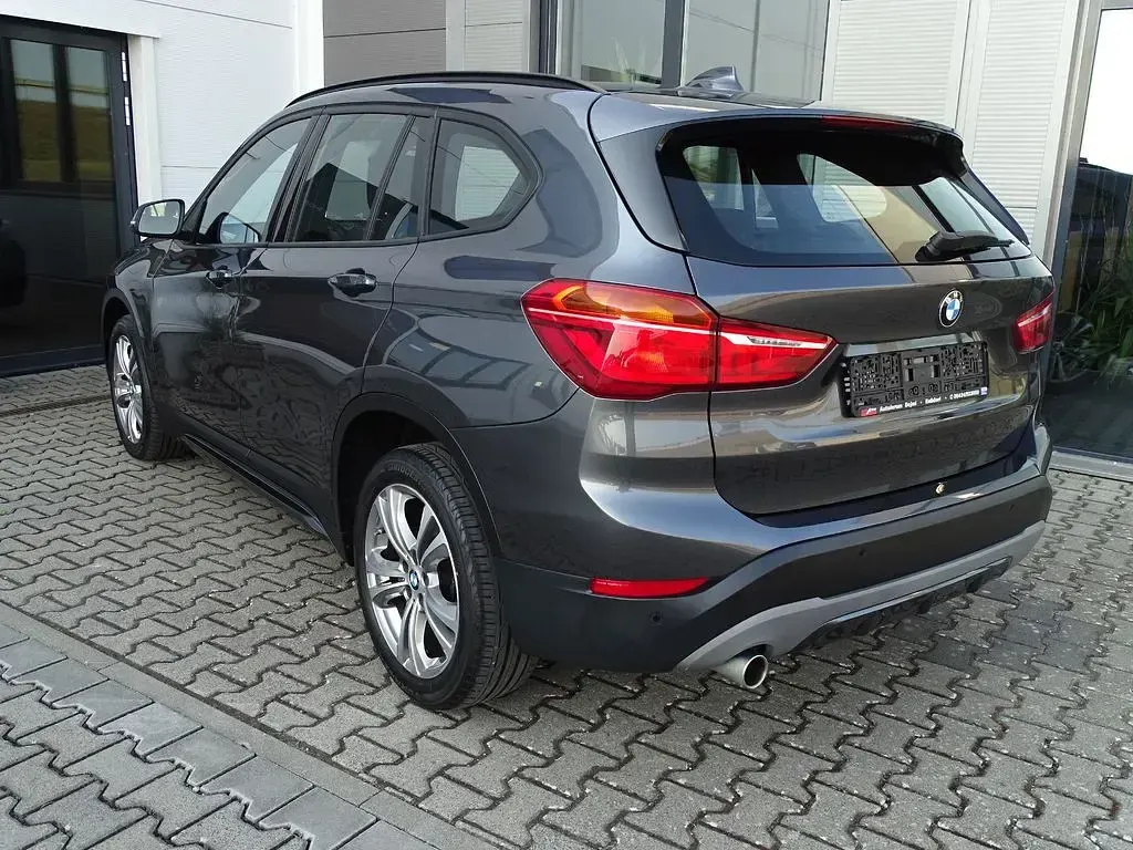 Gebraucht BMW X1 Sport Line 140 PS (102 kW) 2019 Grau SUV