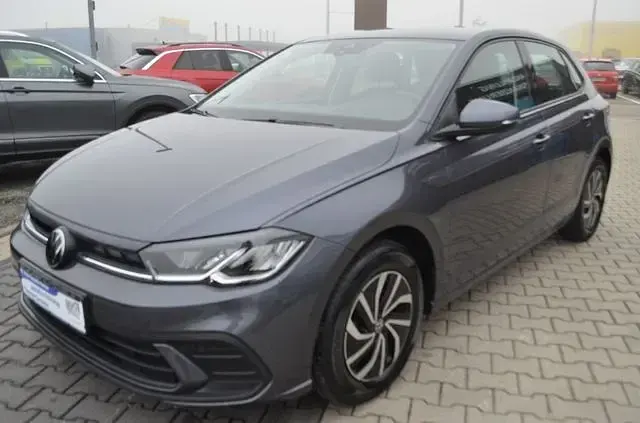Gebraucht VW Polo Life 95 PS (69 kW) 2024 Grau Limousine