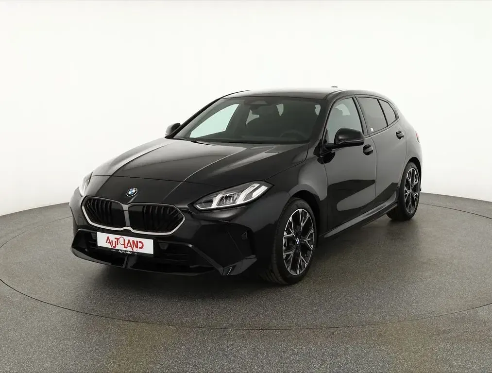Gebraucht BMW 120 M Sport 170 PS (125 kW) 2025 Portimaobluemet. (metallic) Kleinwagen
