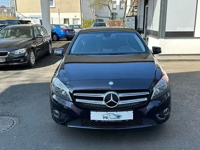Gebraucht Mercedes A200 156 PS (114 kW) 2014 Violett Limousine