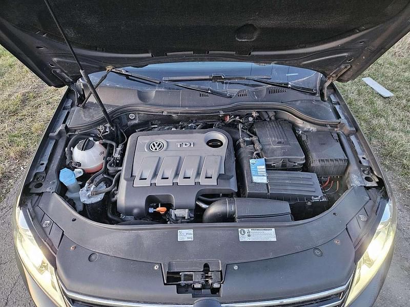 Gebraucht VW Passat Highline 170 PS (125 kW) 2013 Uranograu Kombi