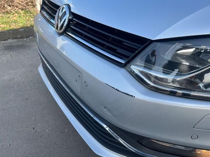 Gebraucht VW Polo LOUNGE 90 PS (66 kW) 2016 Silber Limousine