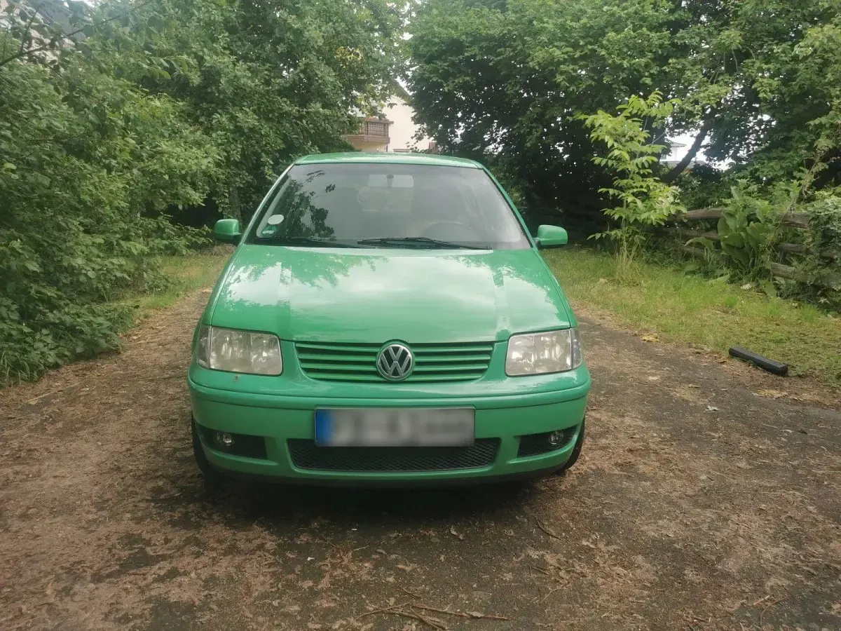 Gebraucht VW Polo Highline 50 PS (36 kW) 2001 Grün Limousine