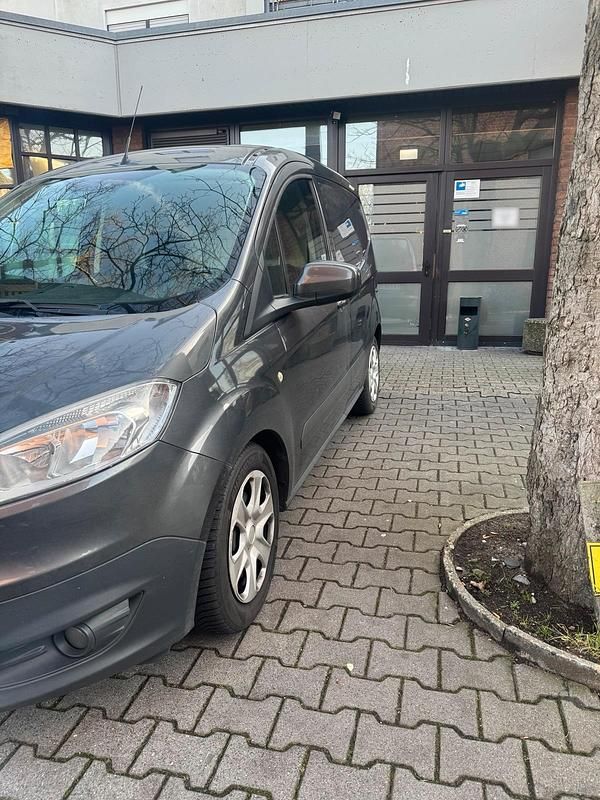 Gebraucht Ford Courier 2018 Grau Van / Kleinbus