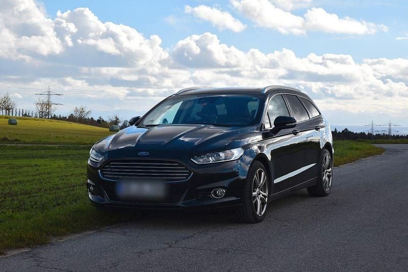 Schwarz Gebraucht 2015 Ford Mondeo Titanium Kombi | 6.800 € (Teuer) - Bild 1/4