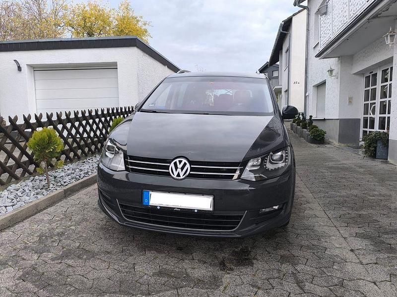 Gebraucht VW Sharan Cup 177 PS (130 kW) 2014 Grau Van / Kleinbus