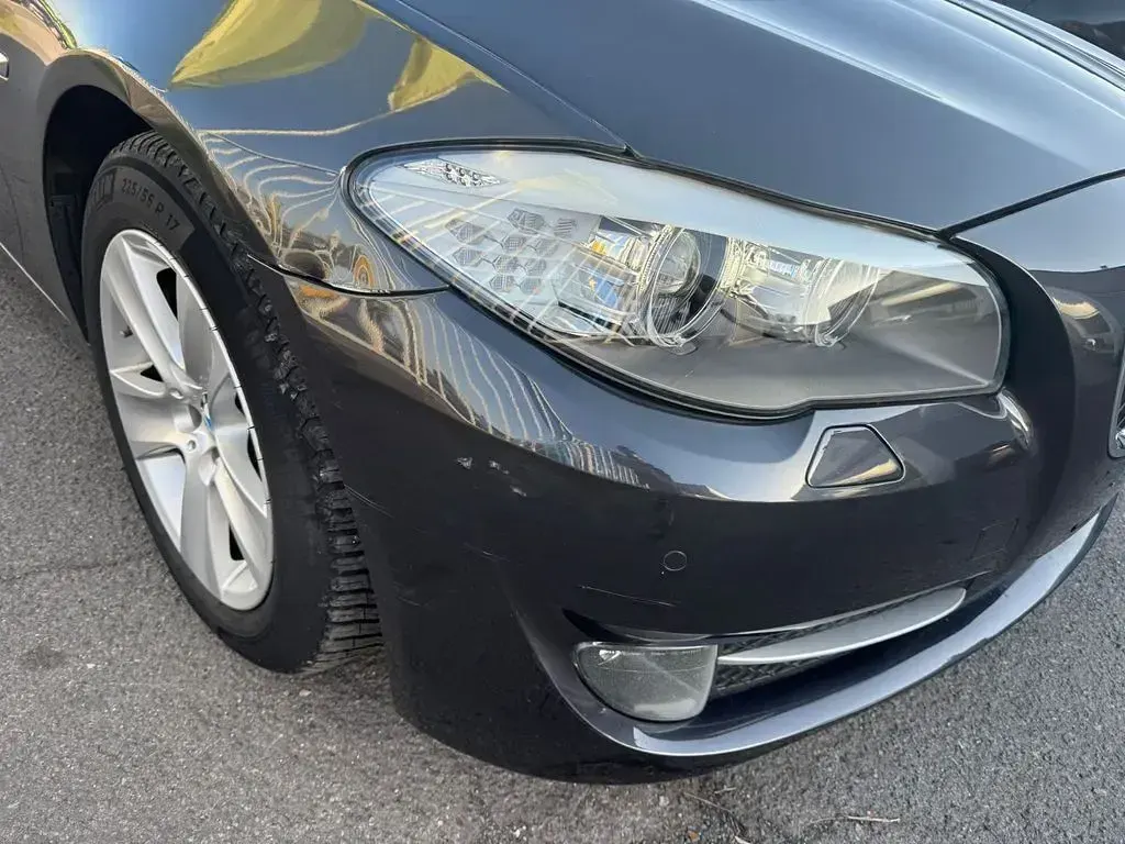 Gebraucht BMW 530 Performance 245 PS (180 kW) 2011 Grau Kombi