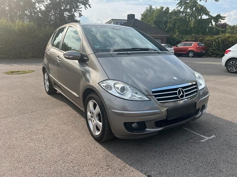 Grau Gebraucht 2006 Mercedes A200 Avantgarde Limousine | 3.000 € (Superpreis) - Bild 1/4