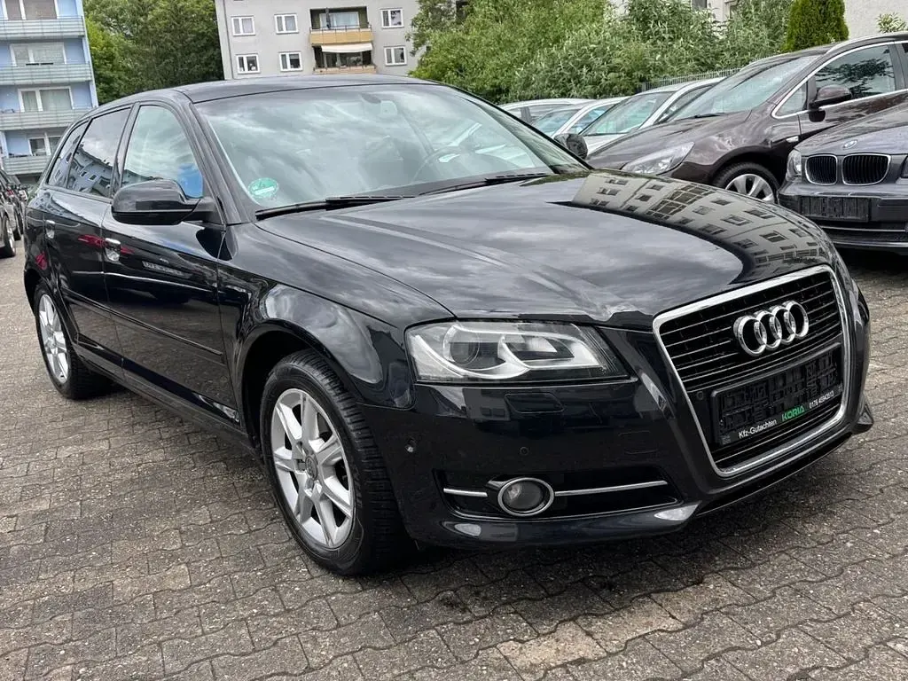 Używany Audi A3 Ambiente 140 KM (102 kW) 2011 Czarny Hatchback