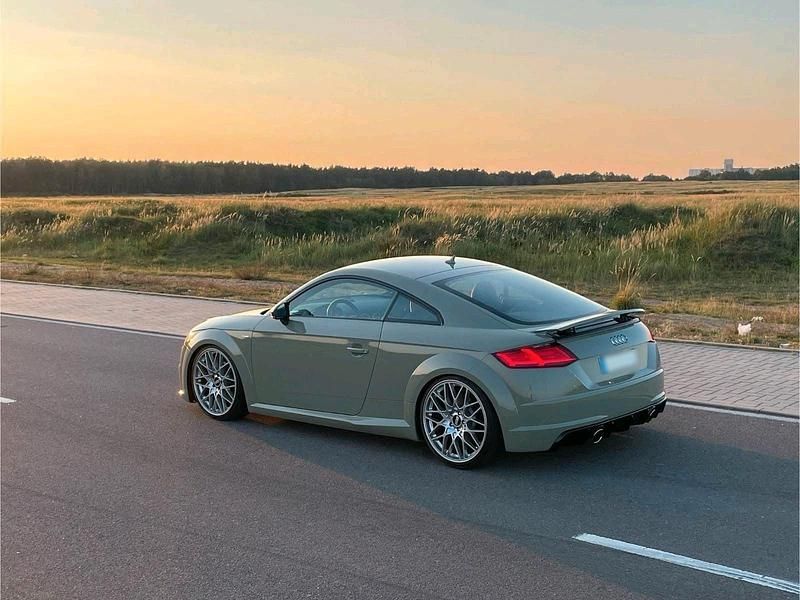 Gebraucht Audi TT S-Line 230 PS (169 kW) 2015 Silber Coupé
