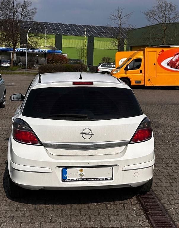 Gebraucht Opel Astra 116 PS (85 kW) 2009 Weiß Limousine