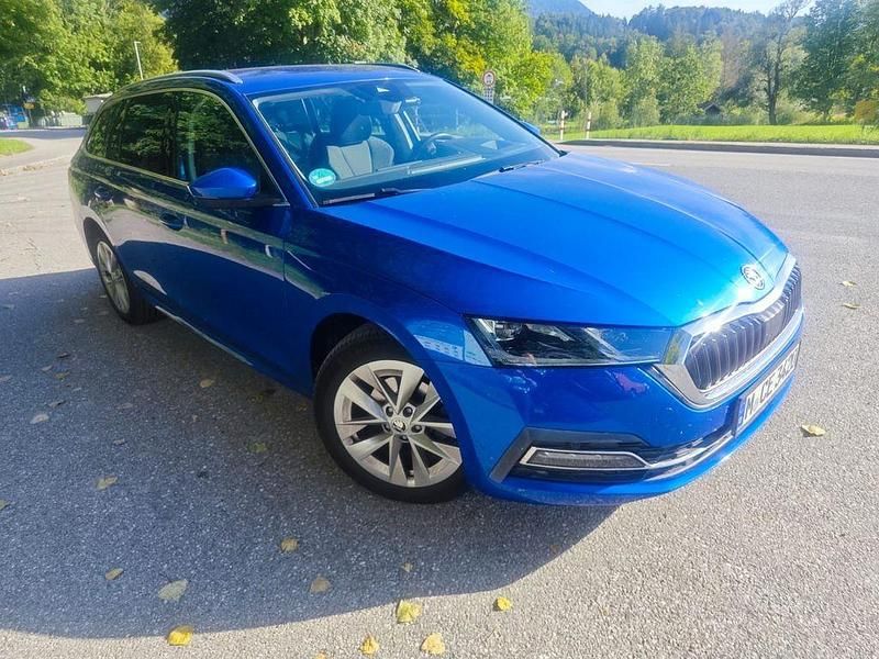 Blau Gebraucht 2020 Skoda Octavia Style Kombi | 20.200 € (Guter Preis) - Bild 1/4