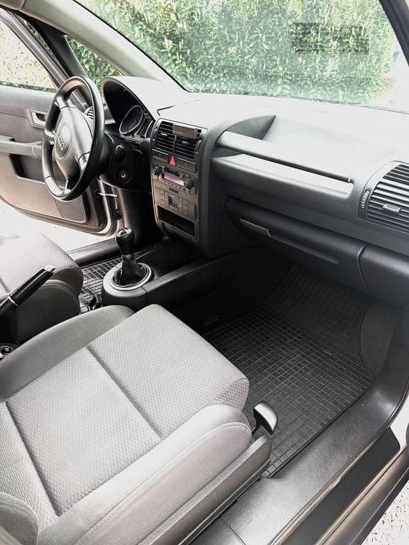 Second-hand Audi A2 75 CP (55 kW) 2004 Argintiu Hatchback