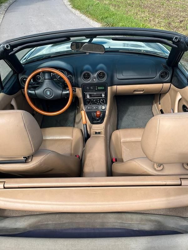 Gebraucht Mazda MX5 140 PS (102 kW) 1999 Grün Cabrio