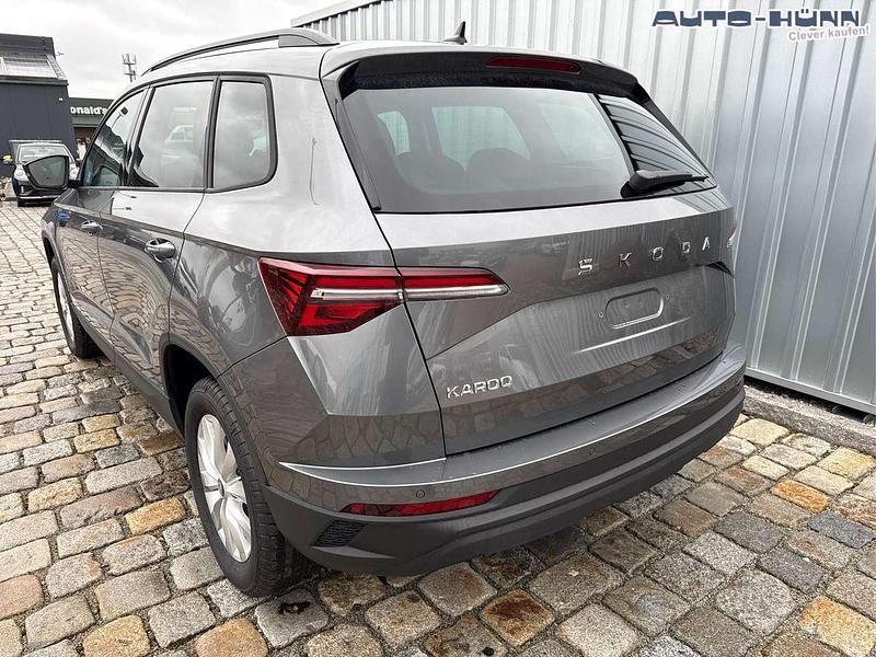Neu Skoda Karoq Selection 150 PS (110 kW) 2025 Graphitgrau metallic SUV