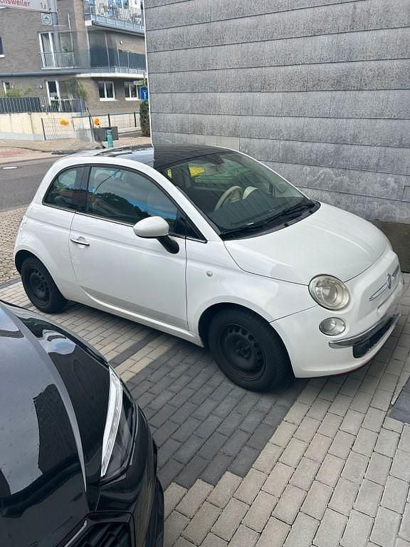 Weiß Gebraucht 2009 Fiat 500 Lounge Kleinwagen | 3.500 € (Etwas zu teuer) - Bild 1/4