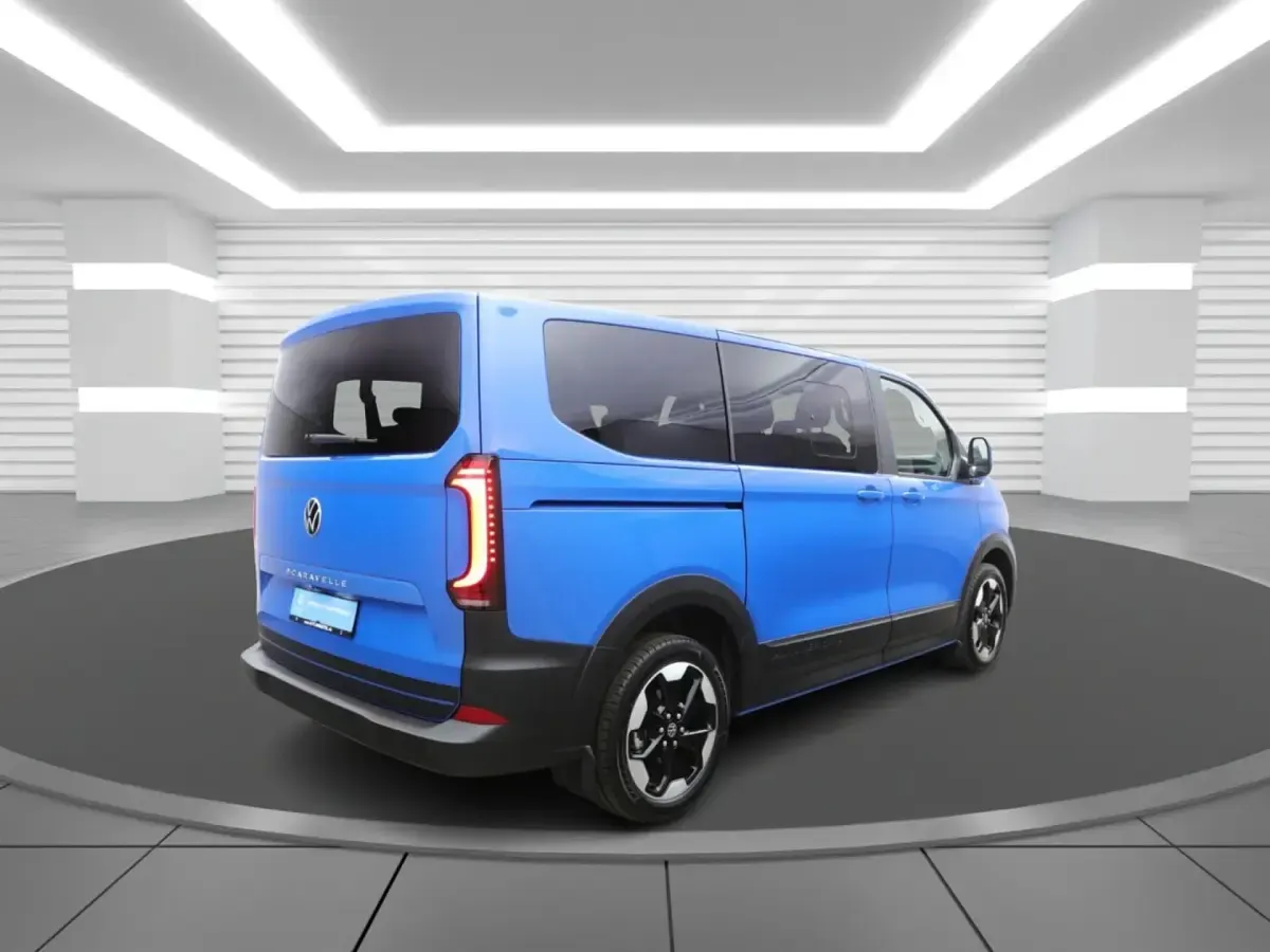 Neu VW Caravelle PanAmericana 160 kW (218 PS) 2025 Mid blue Van