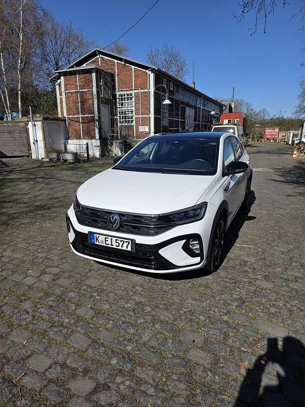 Gebraucht VW Taigo R-line 150 PS (110 kW) 2023 Weiß SUV