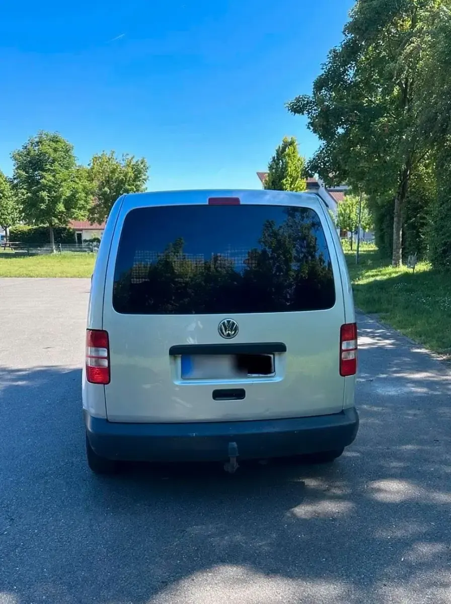 Gebraucht VW Caddy 102 PS (75 kW) 2013 Silber Van / Kleinbus