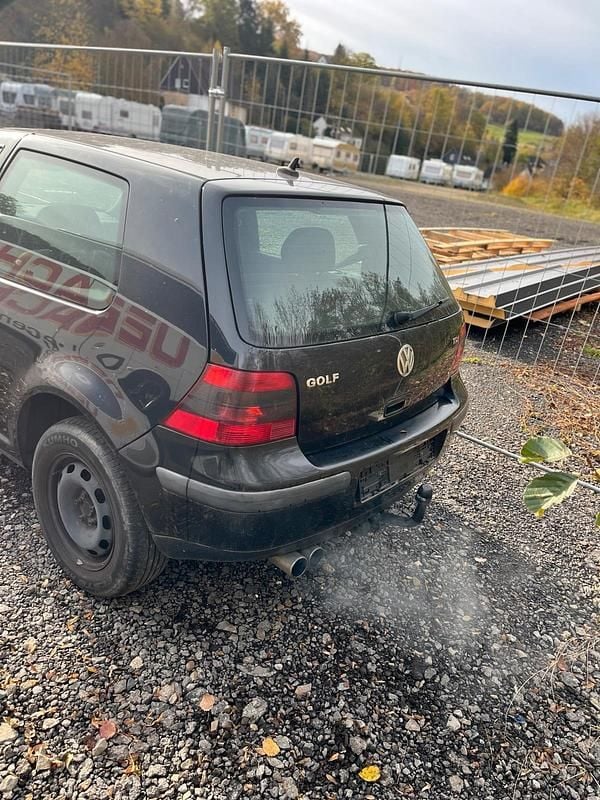 Gebraucht VW Golf IV 101 PS (74 kW) 2000 Schwarz Kleinwagen