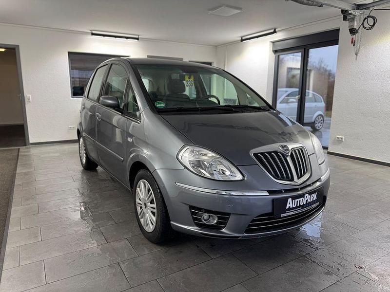 Gebraucht Lancia Musa 90 PS (66 kW) 2008 Grigio patrizia/botticelli/atl Van / Kleinbus