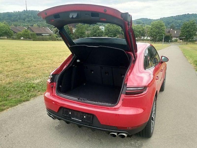 Gebraucht Porsche Macan S 258 PS (189 kW) 2017 Rot SUV
