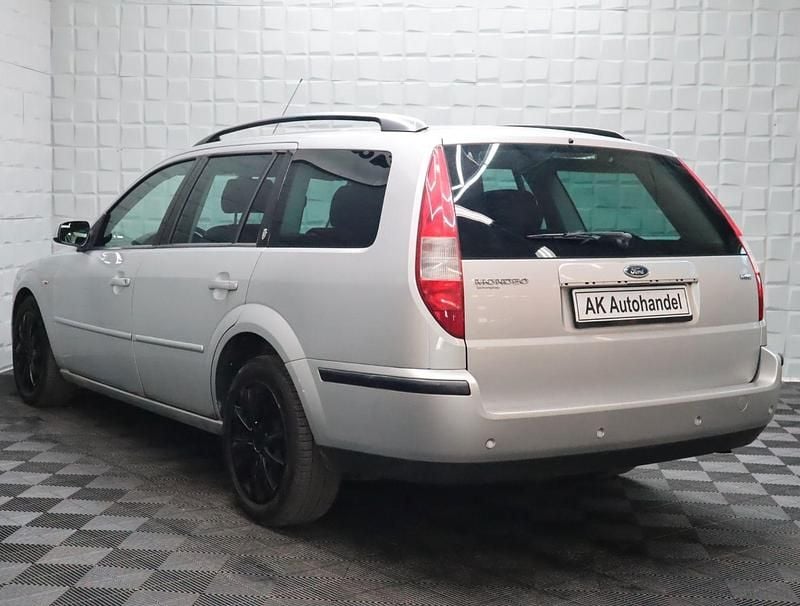 Gebraucht Ford Mondeo 131 PS (96 kW) 2004 Grau Kombi