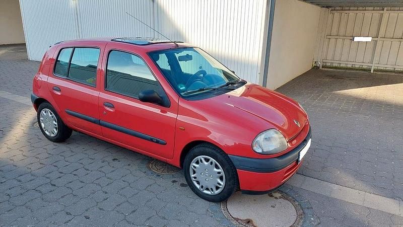 Gebraucht Renault Clio II 58 PS (42 kW) 1998 Rot Limousine