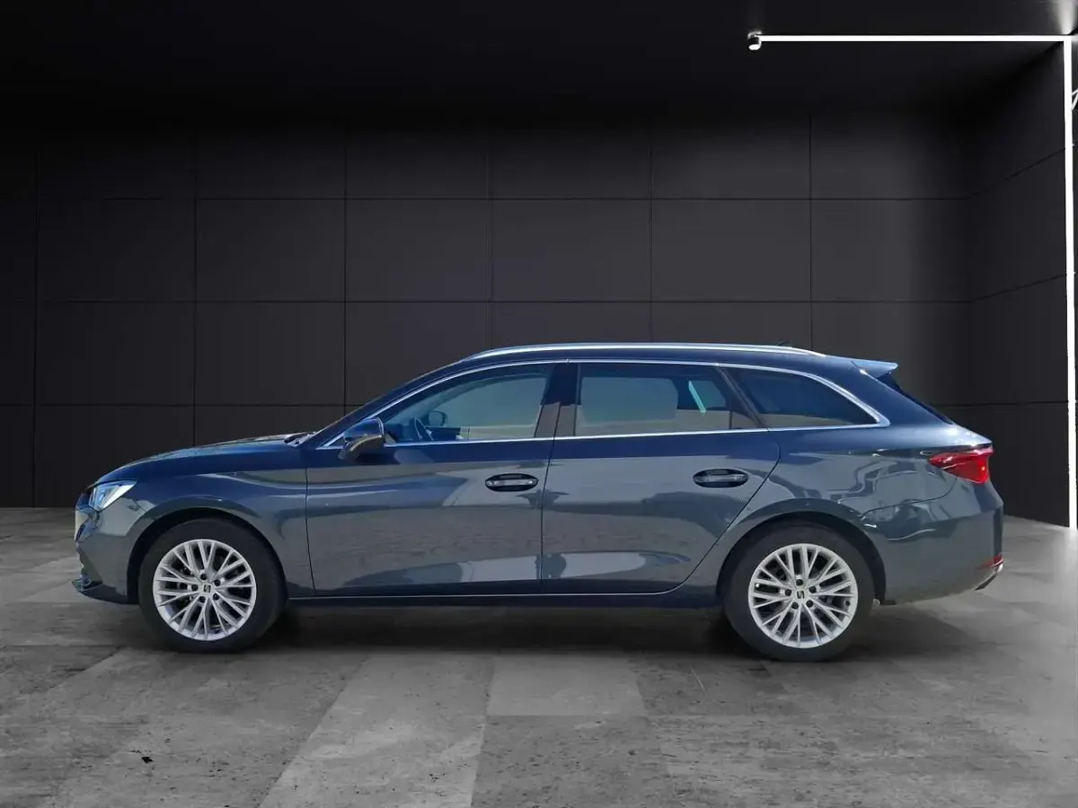 Gebraucht Seat Leon ST XCELLENCE 131 PS (96 kW) 2021 "magnetic tech" Kombi