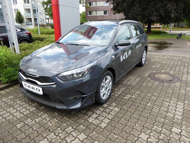 Grau Neu 2025 Kia Ceed Sportswagon Vision Kombi | 25.980 € (Etwas zu teuer) - Bild 1/4