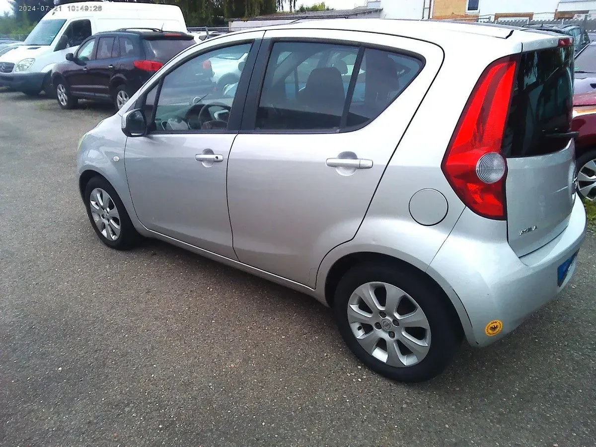 Gebraucht Opel Agila Edition 86 PS (63 kW) 2009 Silber Kleinwagen
