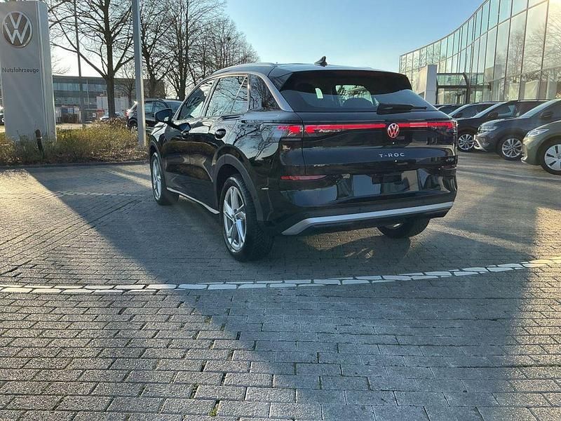 Neu VW T-Roc Style 116 PS (85 kW) 2026 Schwarz SUV