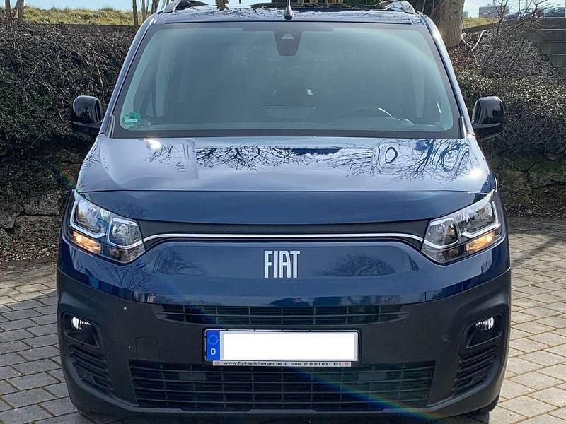 Gebraucht Fiat e-Doblò 100 kW (136 PS) 2023 Mediterraneoblau Van / Kleinbus