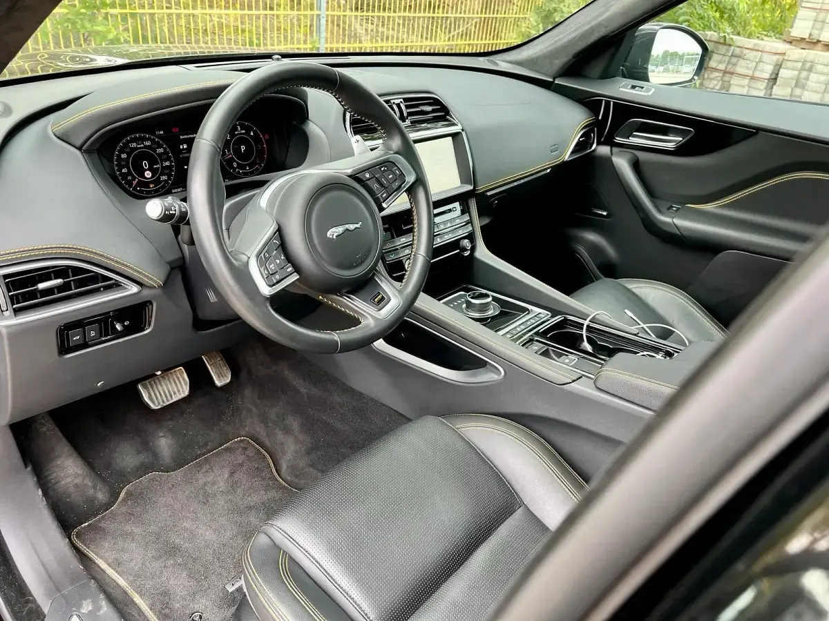 Gebraucht Jaguar F-Pace 300 PS (220 kW) 2020 Schwarz SUV