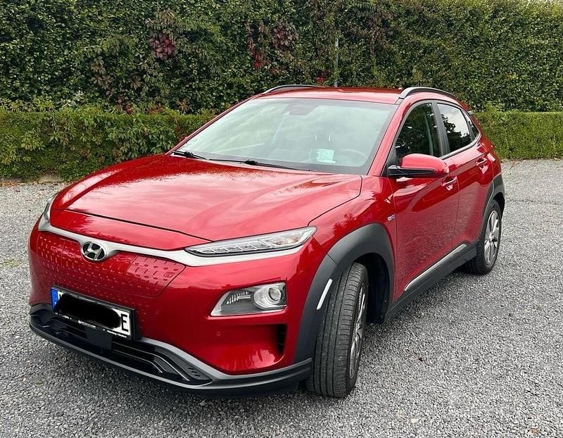 Rot Gebraucht 2019 Hyundai Kona Premium SUV | 16.000 € (Fairer Preis) - Bild 1/4
