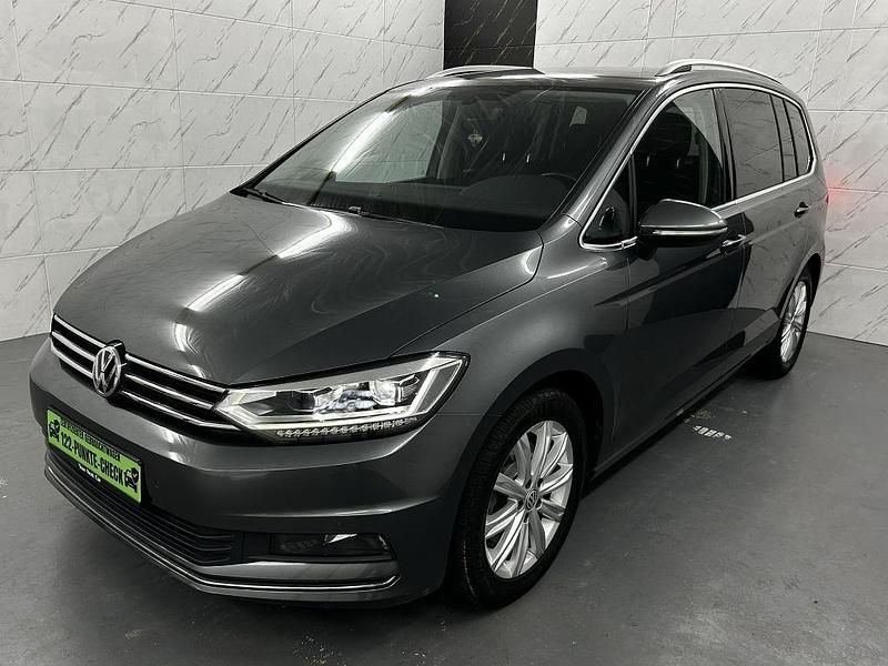 Grau Gebraucht 2018 VW Touran Highline Van / Kleinbus | 22.490 € (Fairer Preis) - Bild 1/4