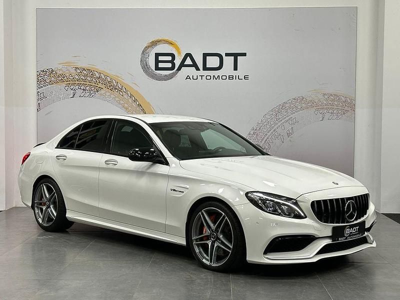 Weiß Gebraucht 2018 Mercedes C63 AMG AMG Limousine | 49.900 € (Guter Preis) - Bild 1/4