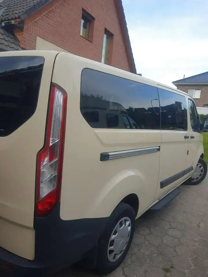 Gebraucht Ford Tourneo Trend 131 PS (96 kW) 2016 Beige Van
