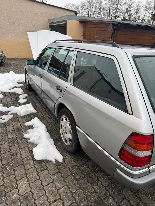 Gebraucht Mercedes E280 197 PS (144 kW) 1994 Kombi