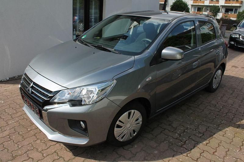 Grau Gebraucht 2021 Mitsubishi Space Star Basis Limousine | 7.950 € (Guter Preis) - Bild 1/4