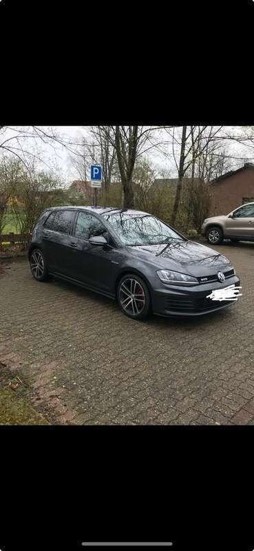 Grau Gebraucht 2015 VW Golf VII GTD Kleinwagen | 12.000 € (Fairer Preis) - Bild 1/3