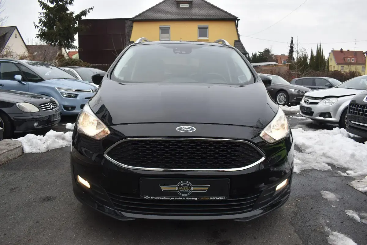 Używany Ford Grand C-Max 125 KM (91 kW) 2019 Czarny Minivan
