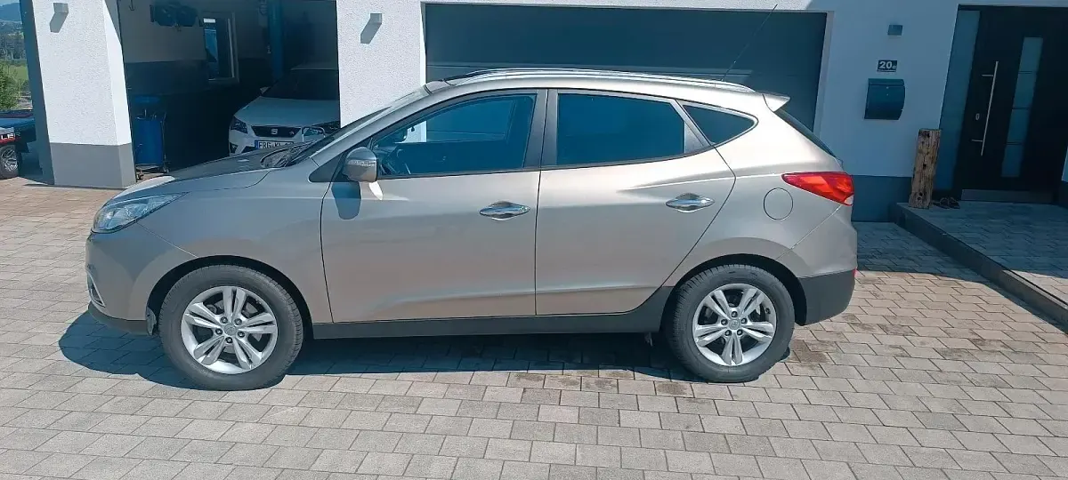 Gebraucht Hyundai ix35 184 PS (135 kW) 2010 Grau SUV