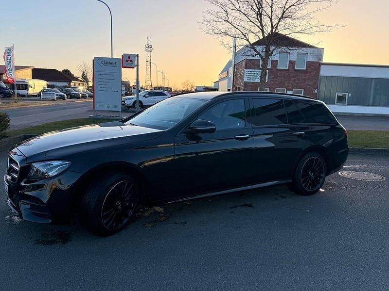 Gebraucht Mercedes E300 AMG 306 PS (225 kW) 2020 Schwarz Kombi