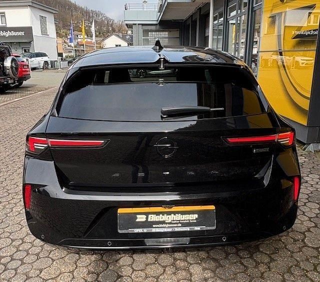 Używany Opel Astra Ultimate 150 KM (110 kW) 2022 Czarny Sedan/Limuzyna