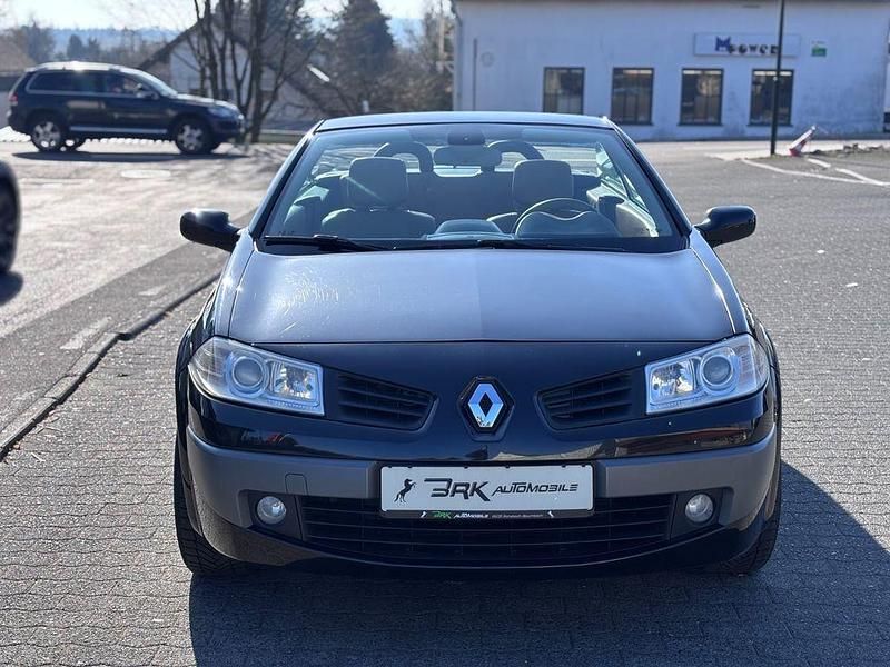 Gebraucht Renault Mégane Cabriolet Dynamique 135 PS (99 kW) 2008 Schwarz Cabrio